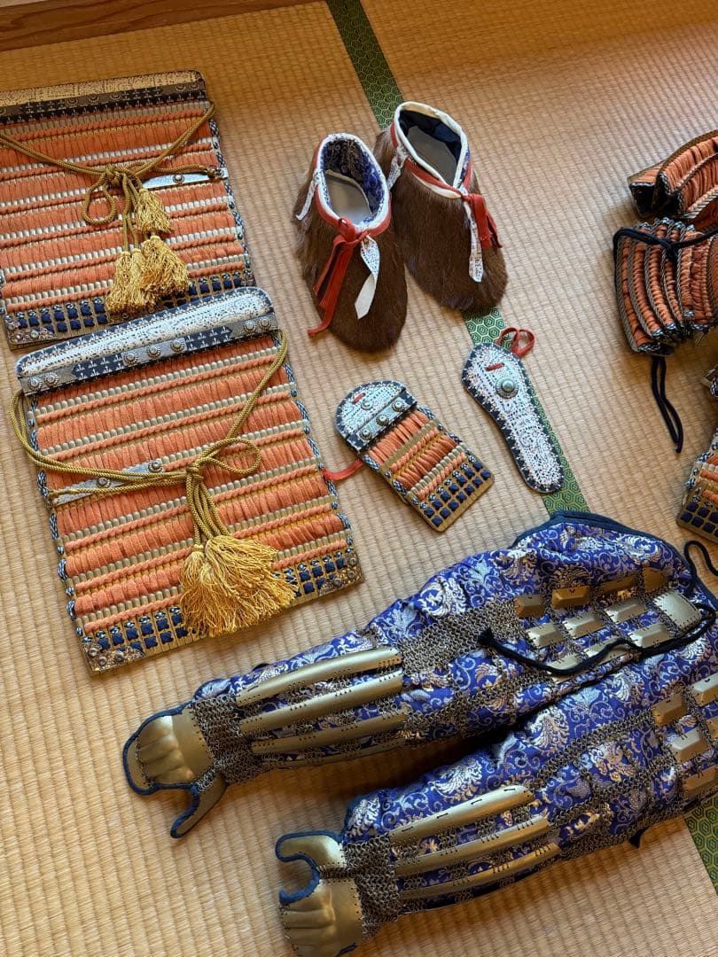 等身大　本小札大鎧緋糸　胴丸　甲冑　五月人形