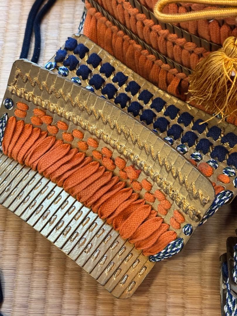 等身大　本小札大鎧緋糸　胴丸　甲冑　五月人形