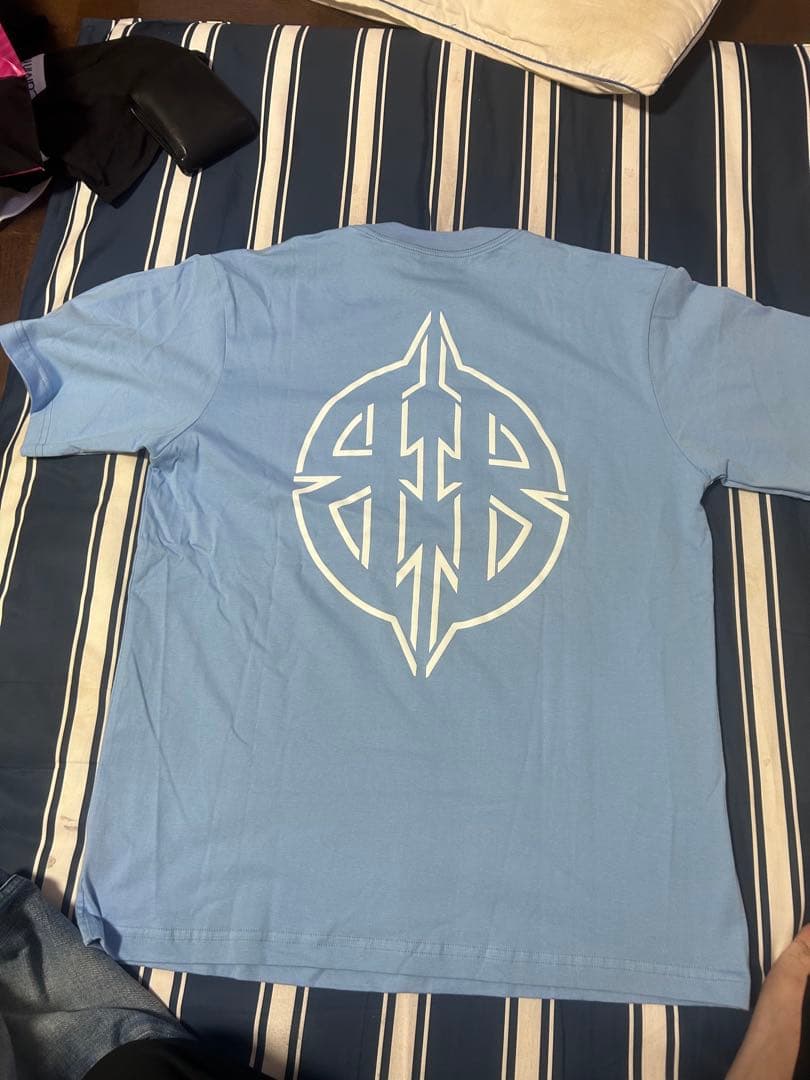 ま*ち様 バレンシアガ　Tシャツ