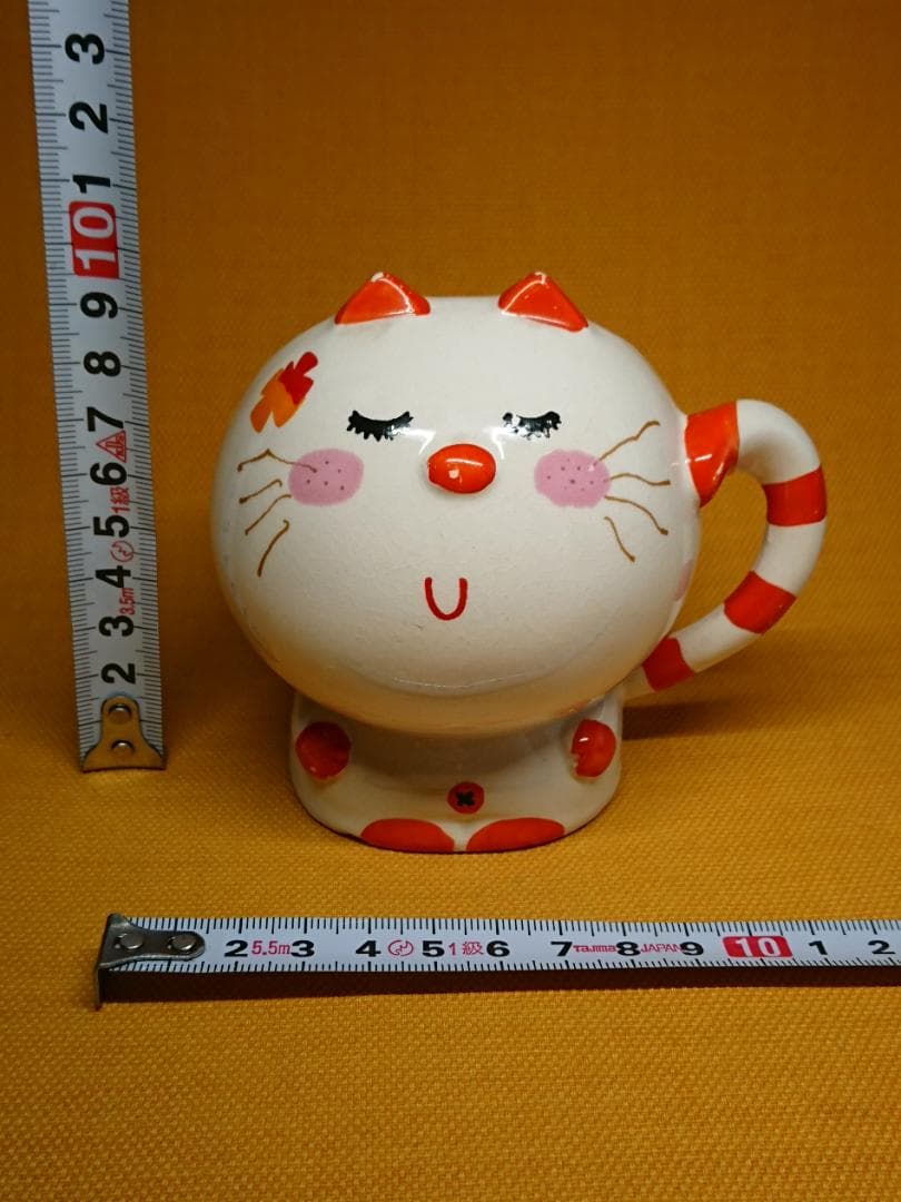 とら　ねこ　人形　陶器　オブジェ　置物　インテリア　工芸品　美術品　A3346