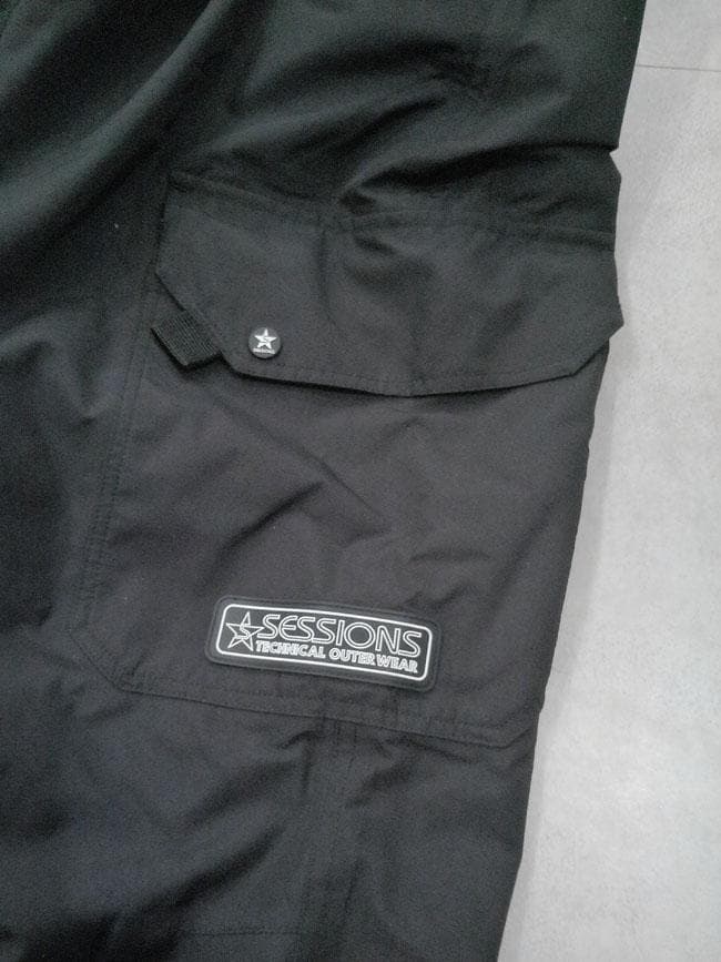 美品 23/24モデル SESSIONS スノーボードウエア 上下セット 2XL