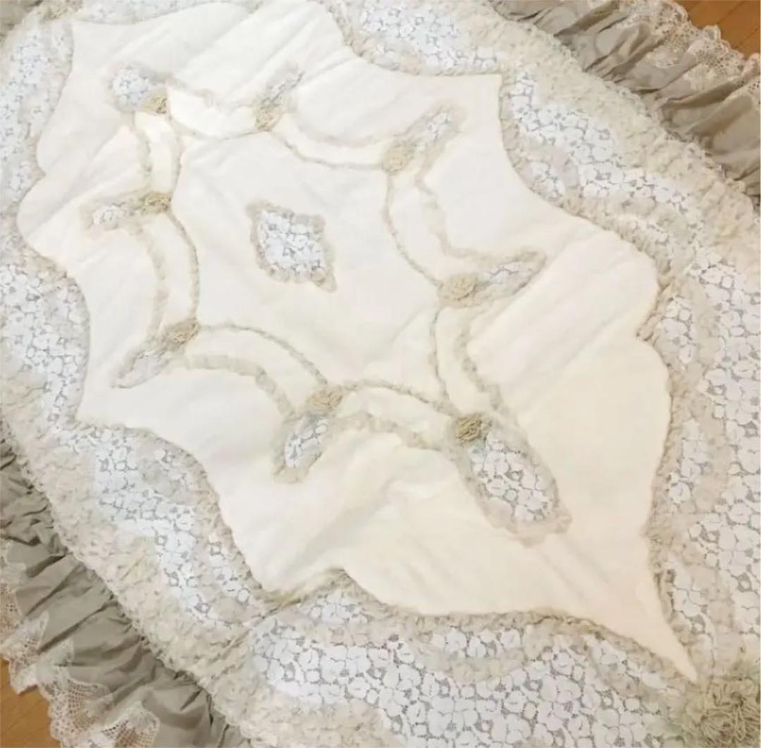 ✌ヒスクローネ 大判　マットラグ　カーペット　さえら　ロココ調　　じゅうたん