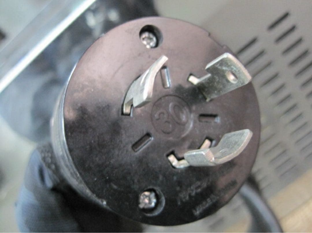 2021年製【押切電機】【中古】　卓上型電気グリラー　GK-4T　単相200V