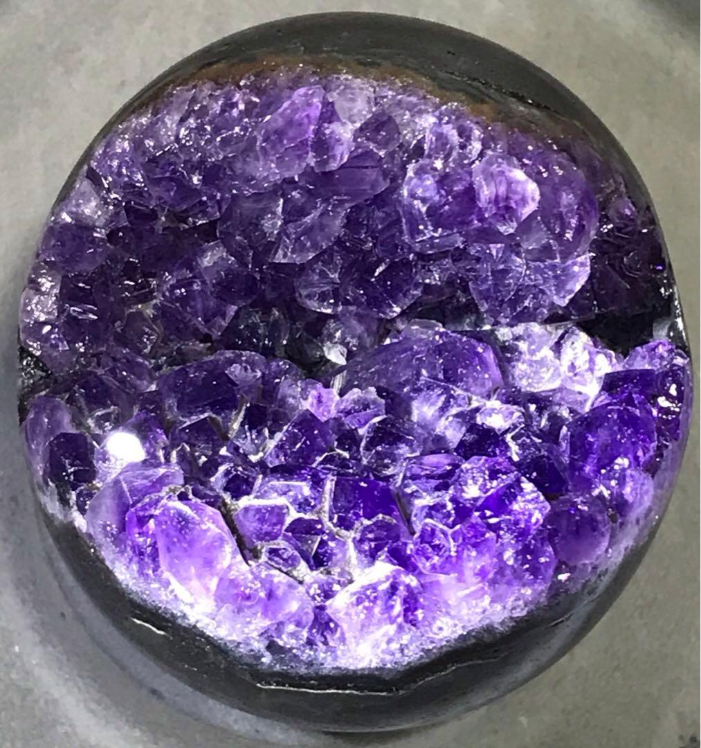 Sakura。　ウルグアイ産　アメジスト　笑口　ドーム　５７mm