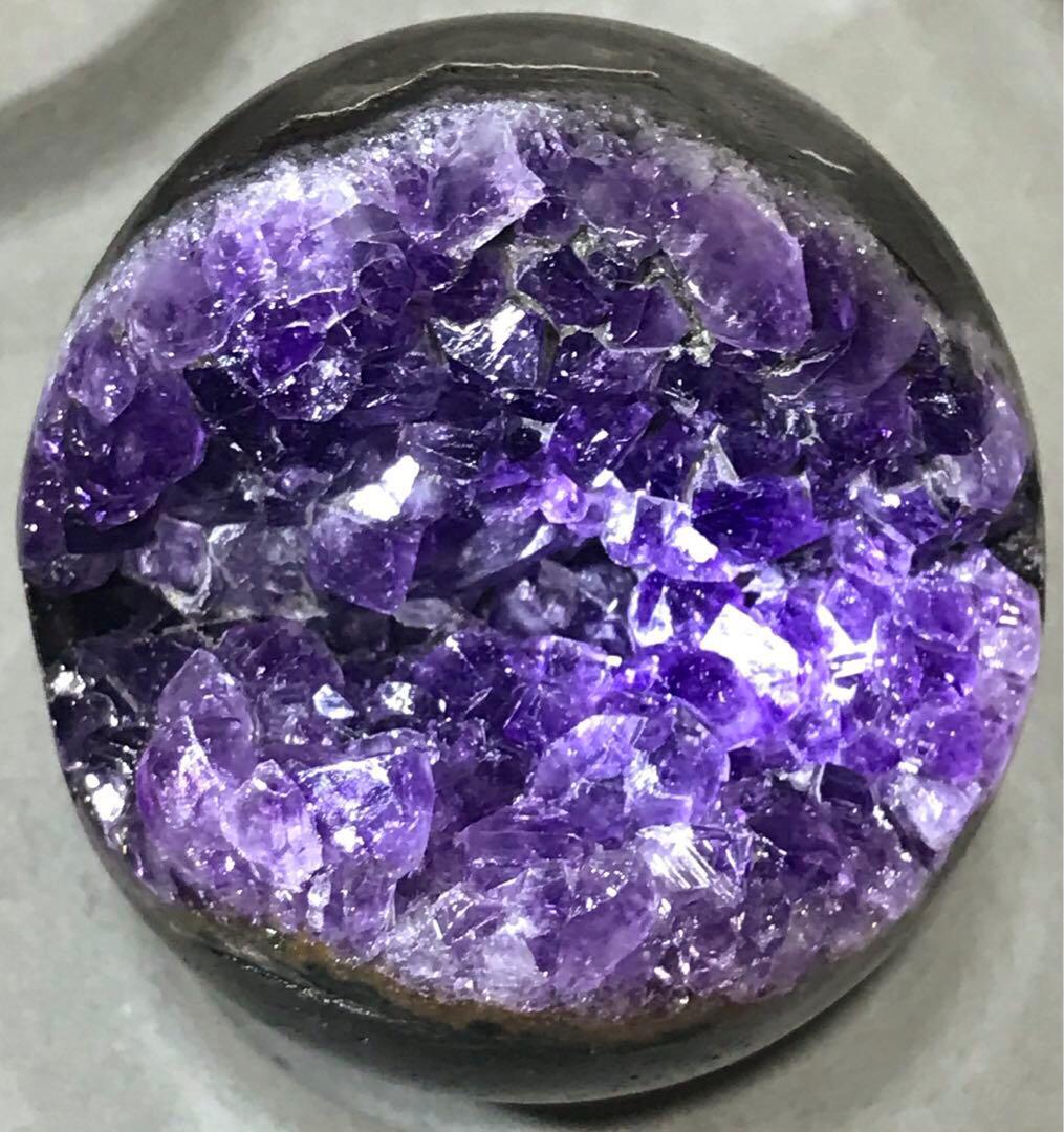 Sakura。　ウルグアイ産　アメジスト　笑口　ドーム　５７mm