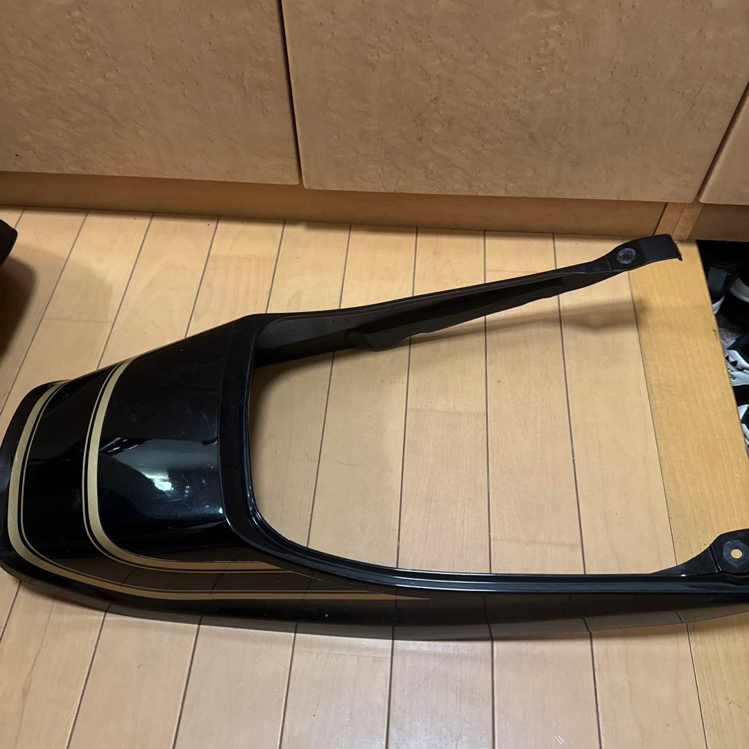 ゼファーχ純正テールカウル