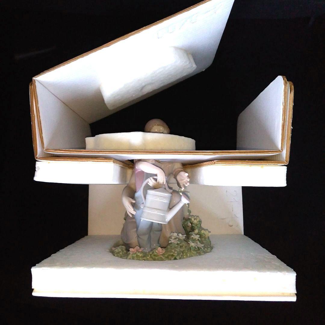 レア 美品 リヤドロ LLADRO ママのお手伝い フィギュリン 箱あり8028