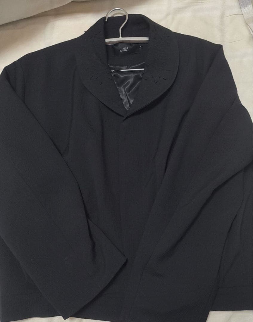 JCAESAR 25AWプリーツドポリレーヨンジャケットデザイン襟ショート丈