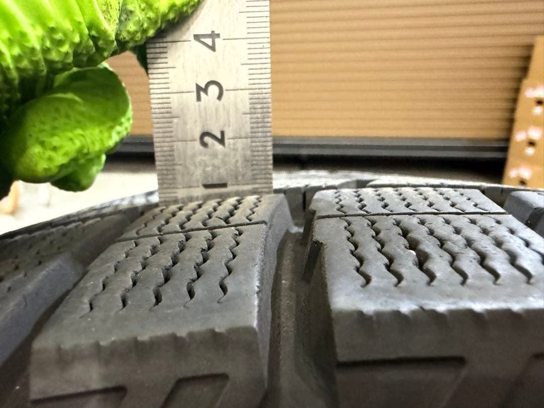 スタットレスタイヤ　235/50R18　中古　購入前にコメントください