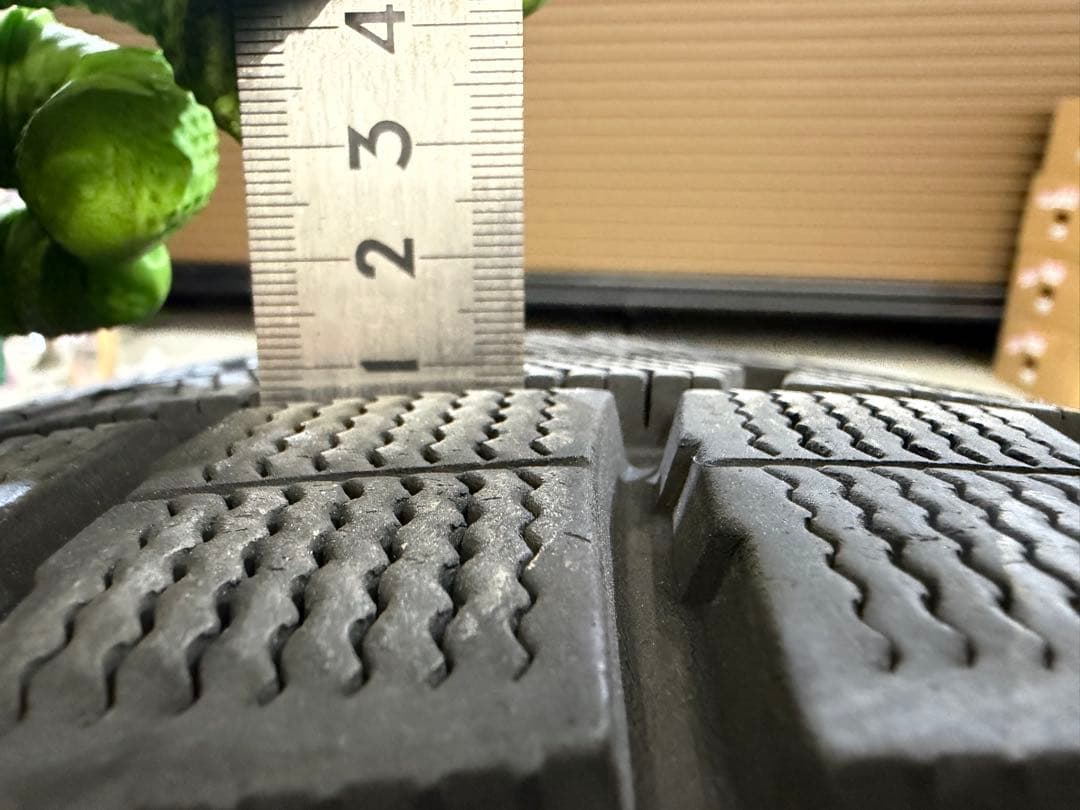 スタットレスタイヤ　235/50R18　中古　購入前にコメントください