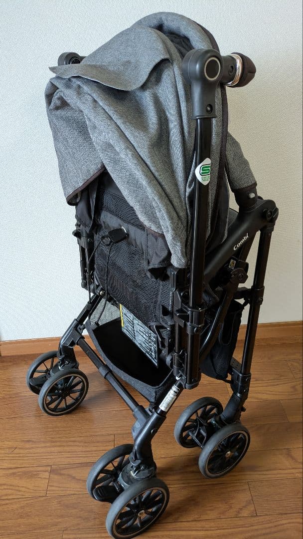 お値下げしました！Combi スゴカルα4キャスCompact　エッグショック