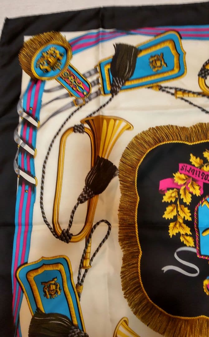 HERMES シルク大判スカーフ カレ90