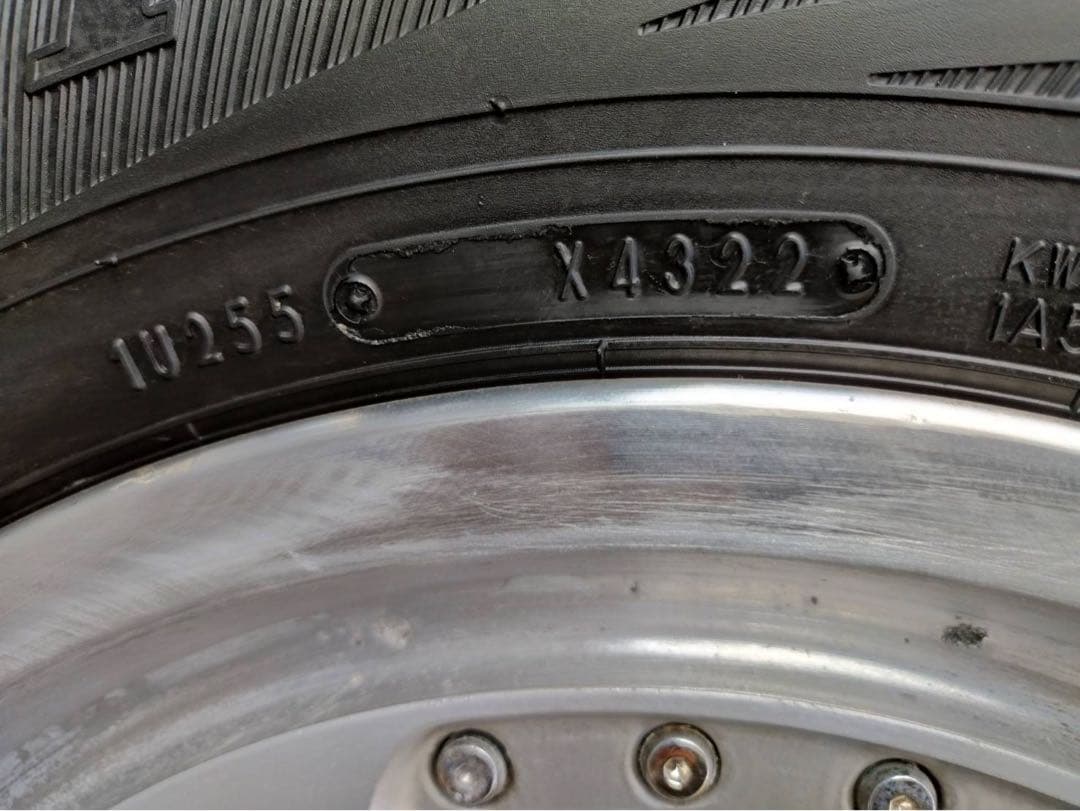 ダンロップ スタッドレスタイヤ ウィンターマックス 195/80/15