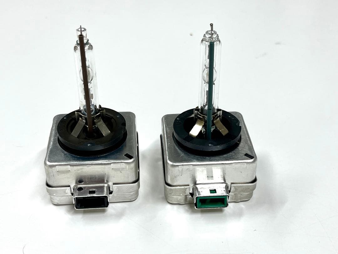 フォルクスワーゲン純正　HIDランプ 2個セット