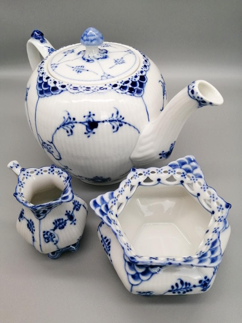 ロイヤルコペンハーゲン　ブルーフルーテッド　ティポット＆シュガーボール＆クリーマ