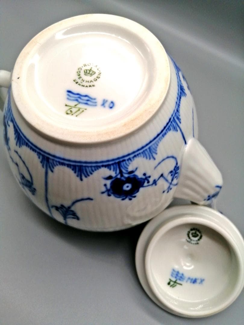 ロイヤルコペンハーゲン　ブルーフルーテッド　ティポット＆シュガーボール＆クリーマ