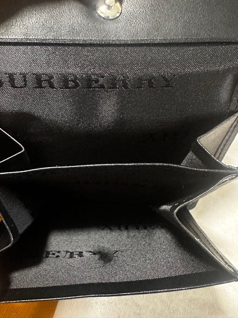 【コピー】BURBERRY ブラック 二つ折り財布