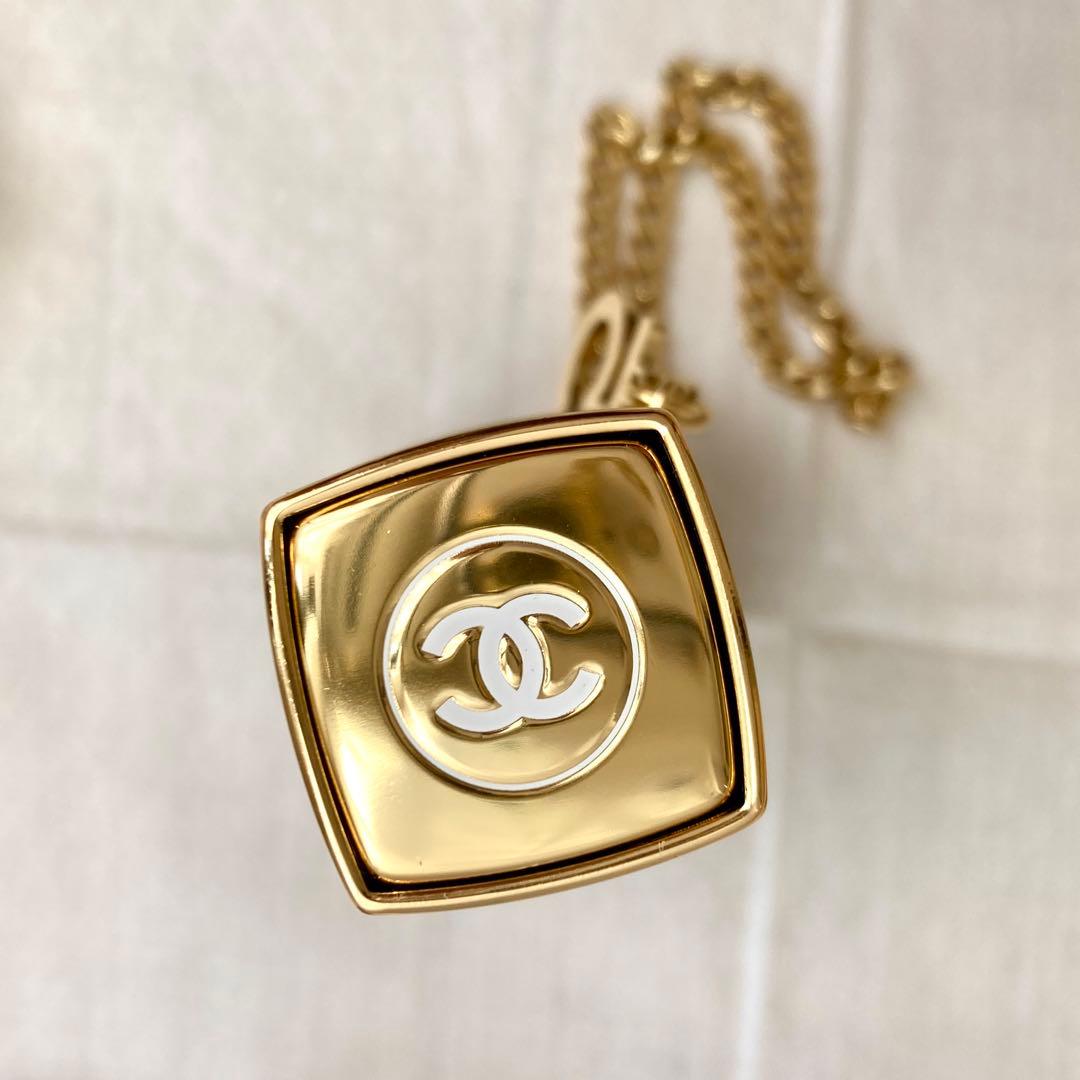 シャネルNo5 オードゥパルファム　パーススプレイ　チャームチェーン付き