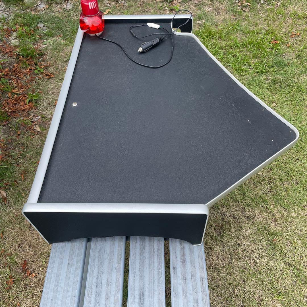 scania スカニア旧 Rシリーズ用純正オプションセンターテーブル