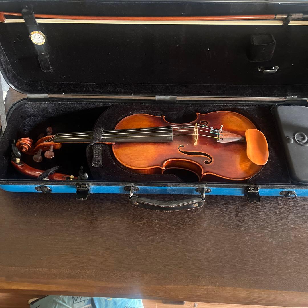 バイオリン4/4 弓　ケース付き