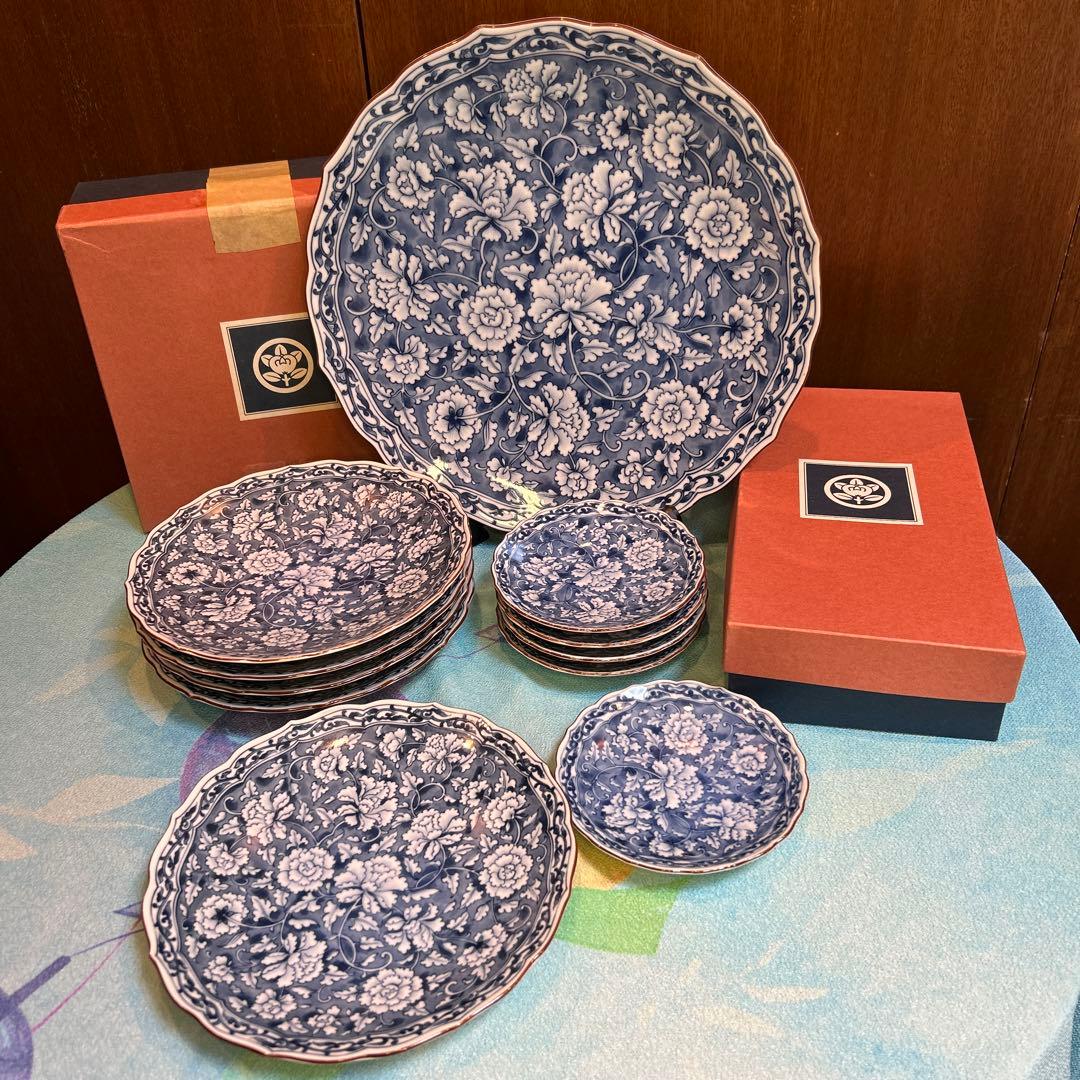 たち吉橘吉　染付花紋　輪花唐草牡丹　大皿/中皿揃え5枚/小皿揃え5枚三種セット