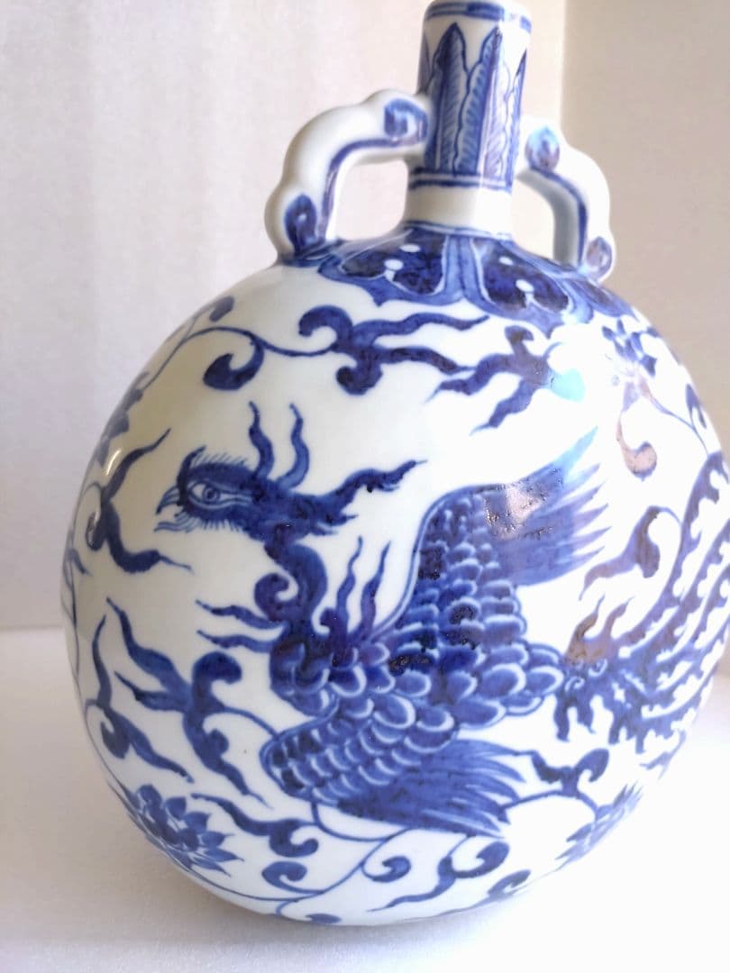 開運ー青龍と鳳凰の白青磁の壺