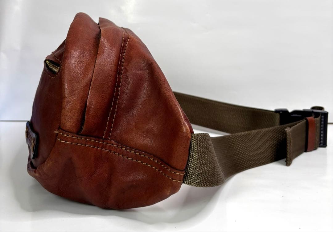 HERZ ボディバッグ ウエストバッグ レザー ブラウン