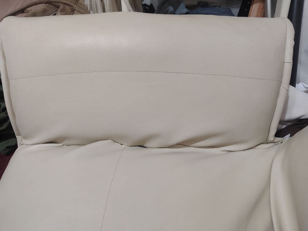 ホワイト合成皮革2人掛けソファ