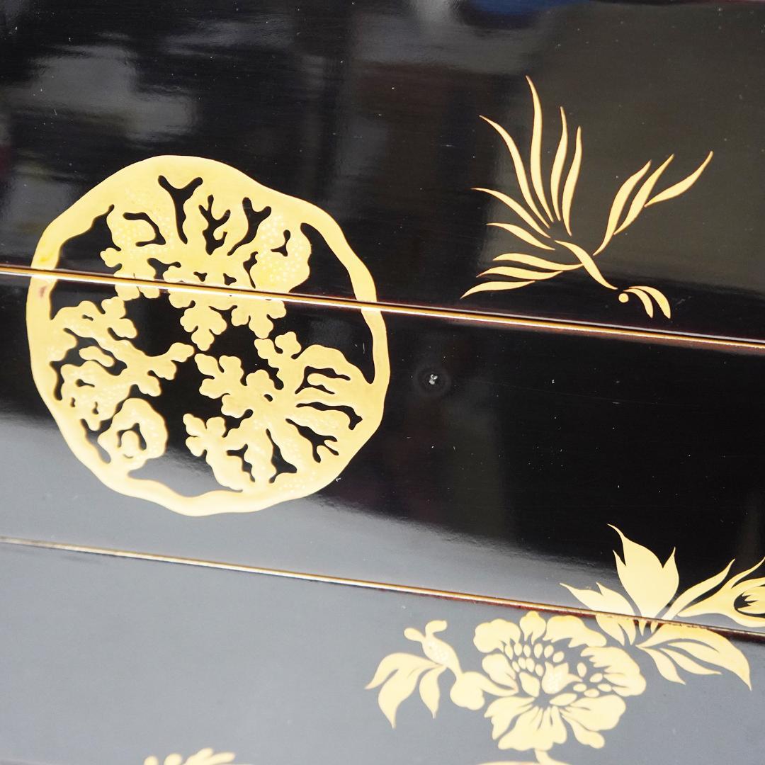 漆 蒔絵 重箱 五段 蓋2枚付き 松竹梅 縁起物 収納箱 付属 黒