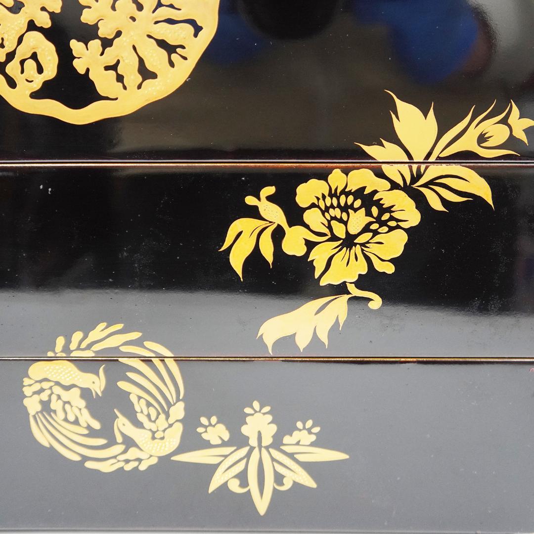 漆 蒔絵 重箱 五段 蓋2枚付き 松竹梅 縁起物 収納箱 付属 黒
