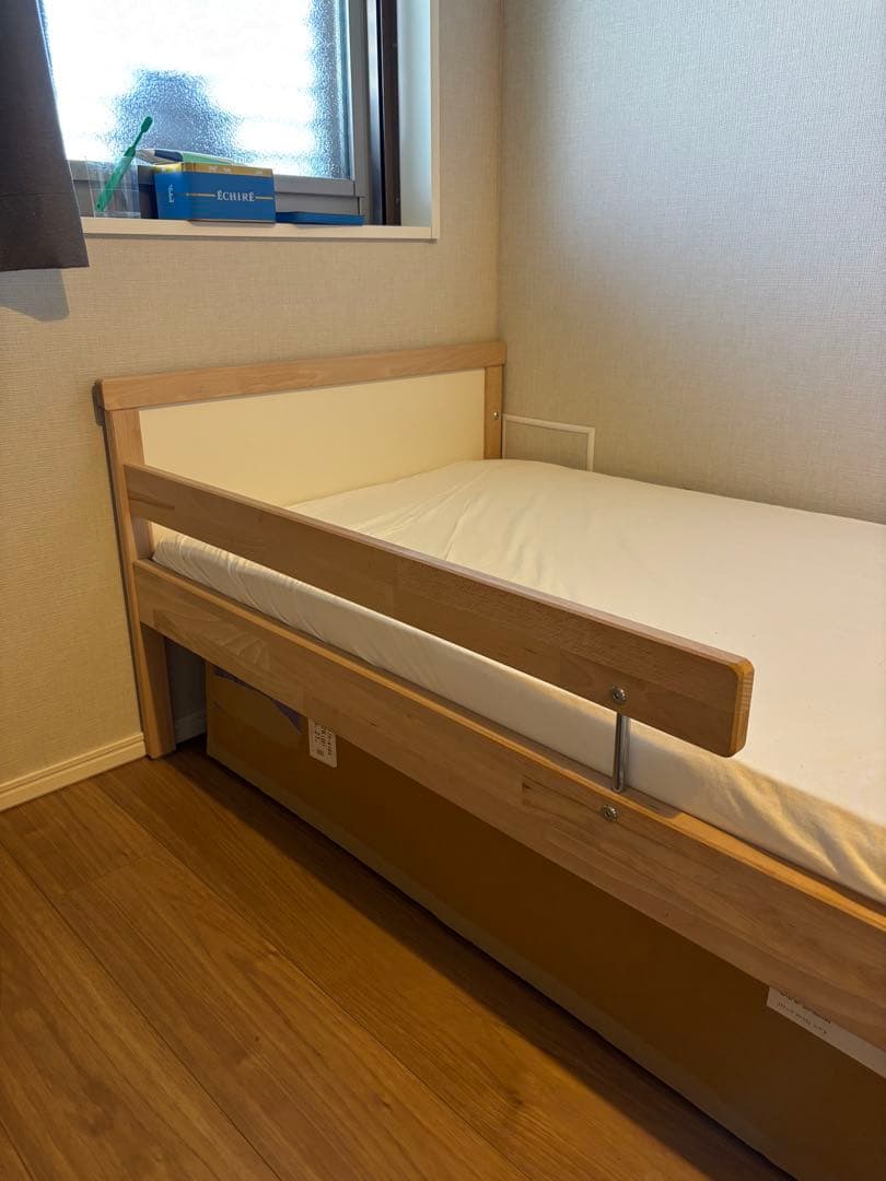 IKEAスニーグラル (子供用ベッド)