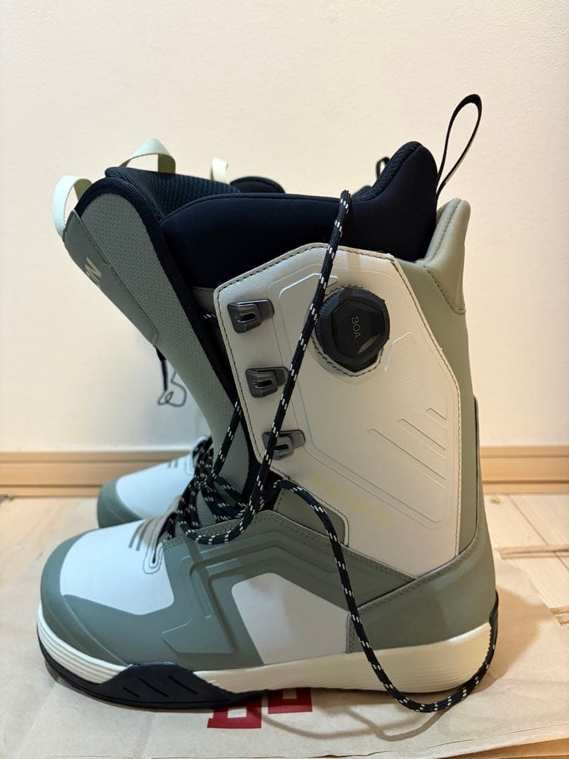 SALOMON スノーボードブーツ ダイヤル式 グレー/ホワイト