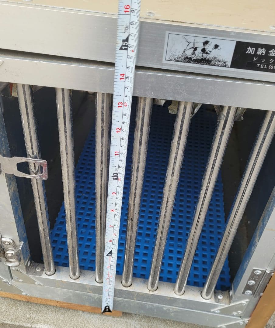 アルミ製犬ケージ 約79cm x 48cm x 69cm 2頭入り