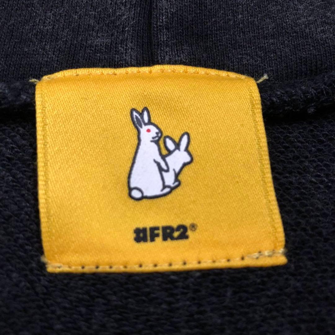 【激レア・L】FR2 くすみカラー　両面刺繍ロゴ　パーカー　ウサギ　黒系