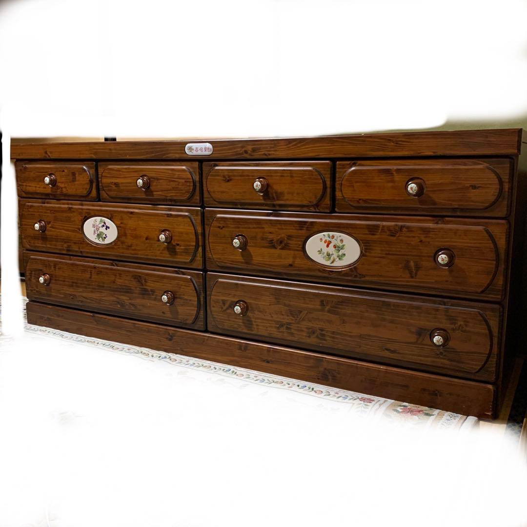 昭和レトロタンス　いちご柄