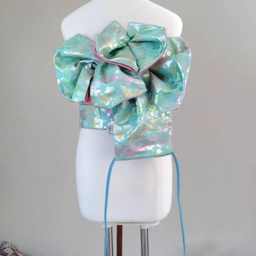 セール☆　振袖と作り帯など5点セット　ミントグリーンに蝶花　作り帯付け帯　刺繍