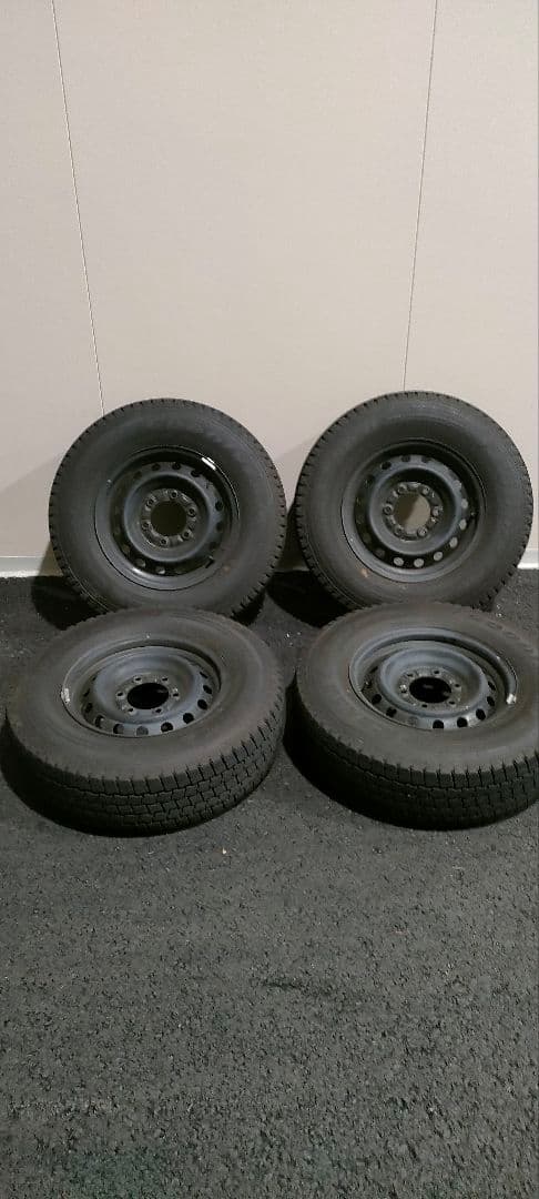 引取限定 ハイエース グッドイヤー スタッドレス 195/80-15