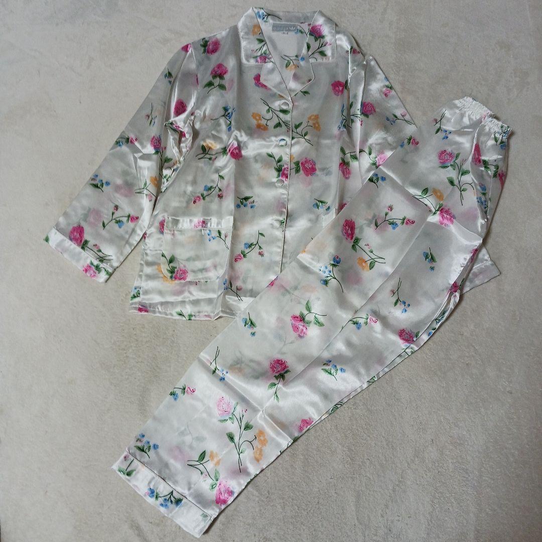 adidas 花柄サテンパジャマ　ルームウェア　シルク100% アディダス