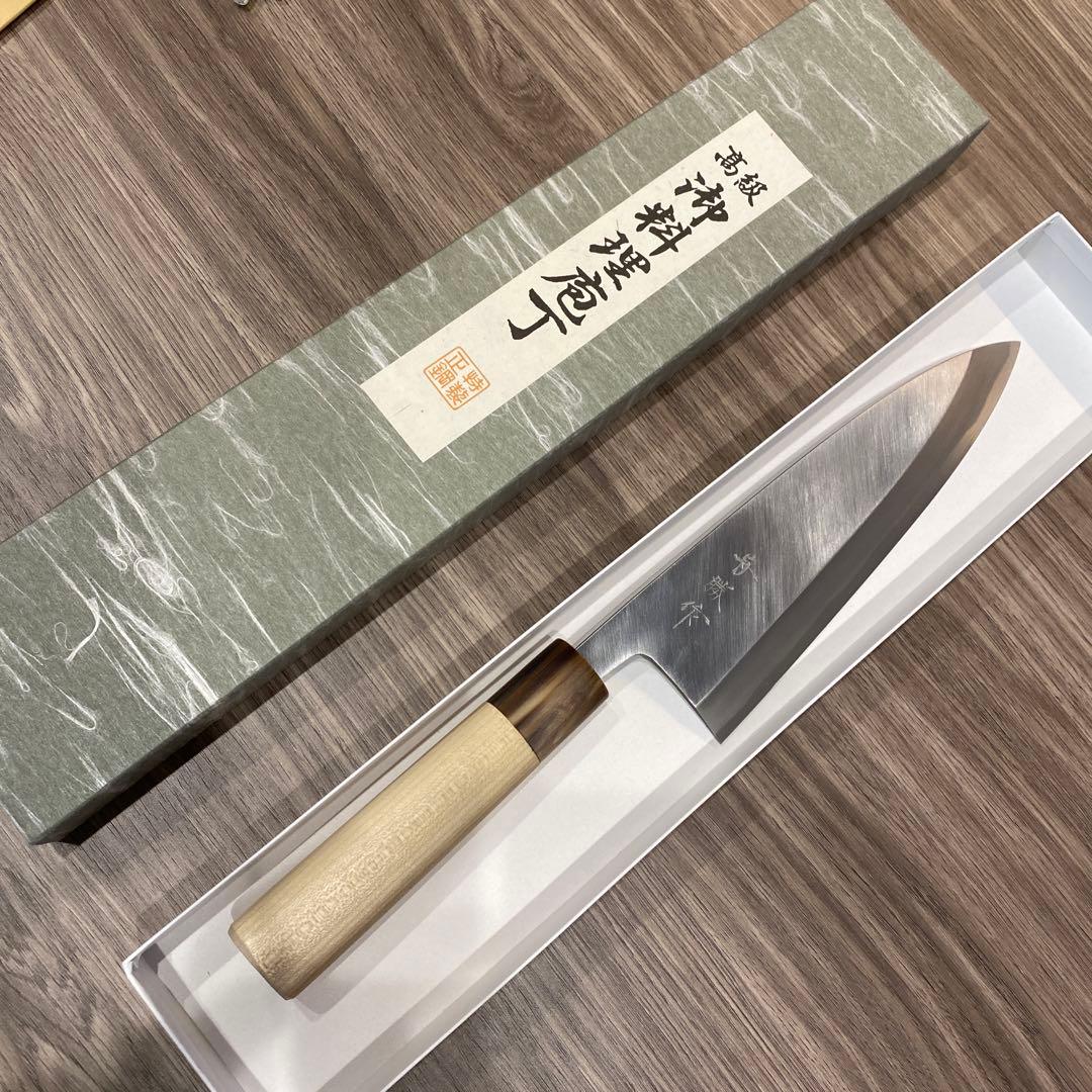 堺刃物守勝出刃包丁水牛柄付　210ミリ