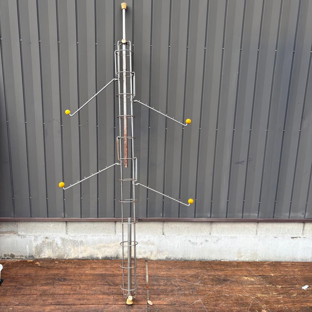 D壁 ①昭和レトロ 回転式 ハンガーラック 金属製 店舗什器 アーム付き 業務用