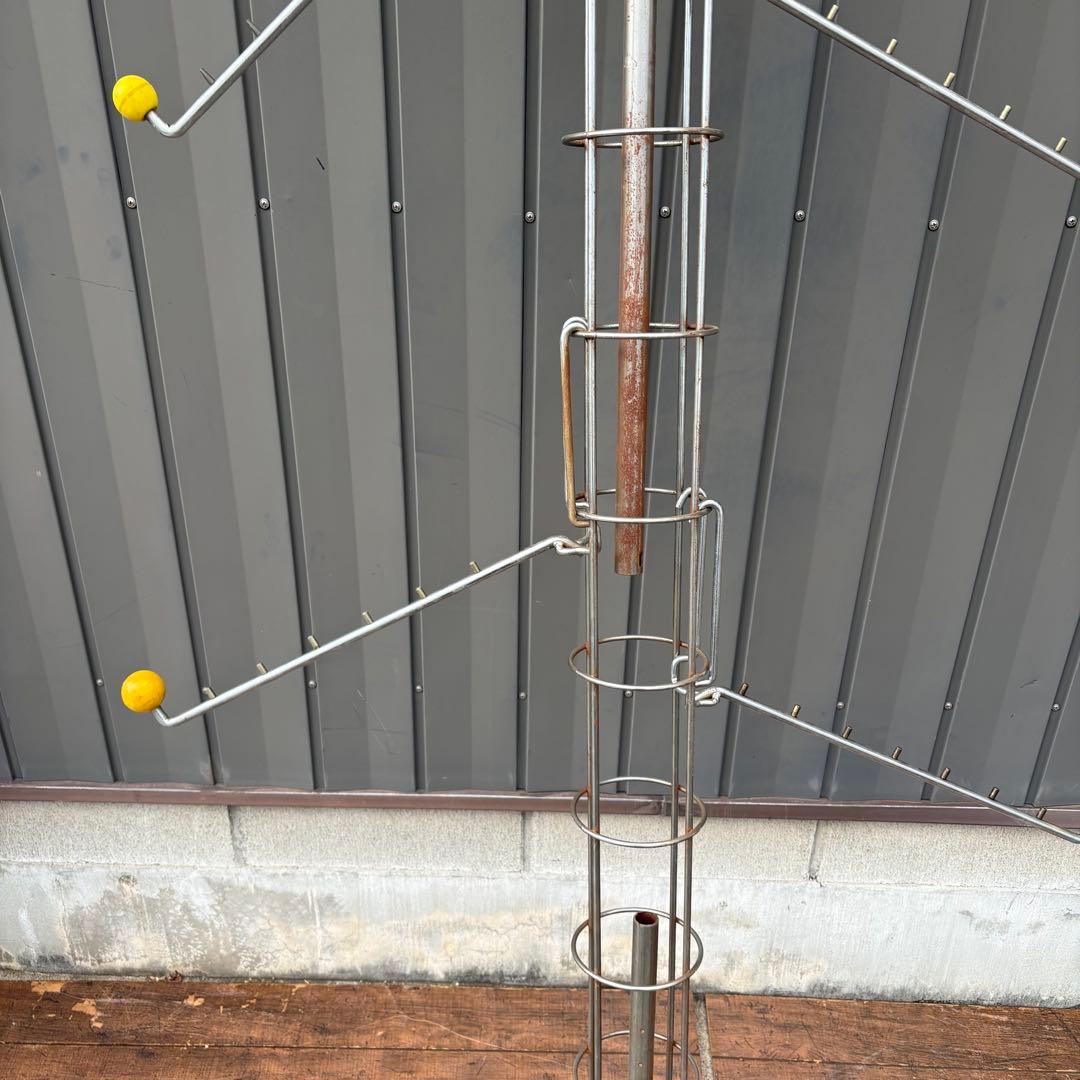 D壁 ①昭和レトロ 回転式 ハンガーラック 金属製 店舗什器 アーム付き 業務用