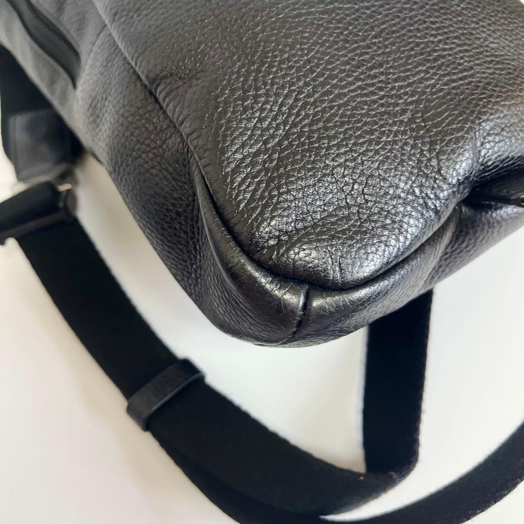 美品 COACH オールレザー ボディバッグ シボ革 ロゴ ブラック2way
