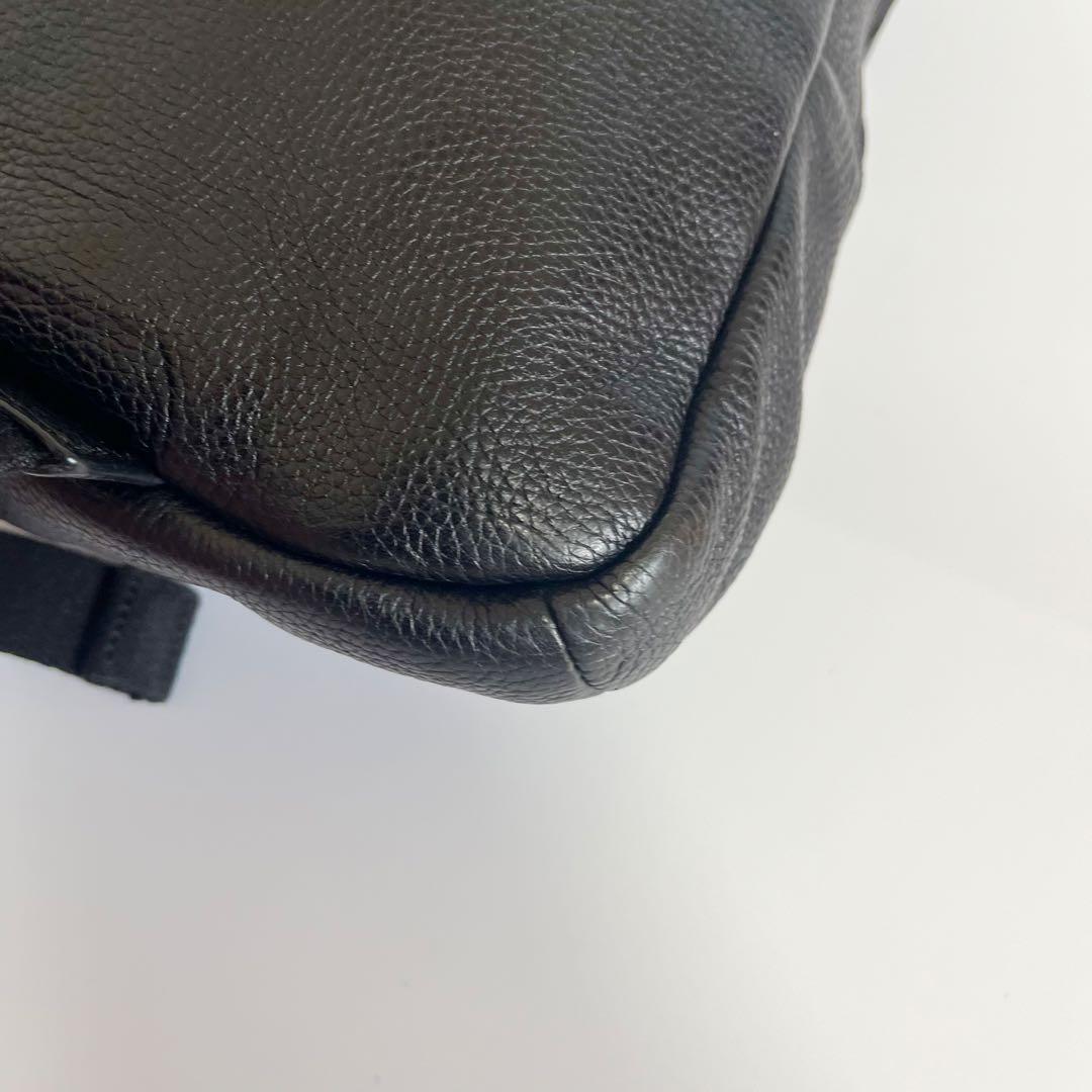 美品 COACH オールレザー ボディバッグ シボ革 ロゴ ブラック2way