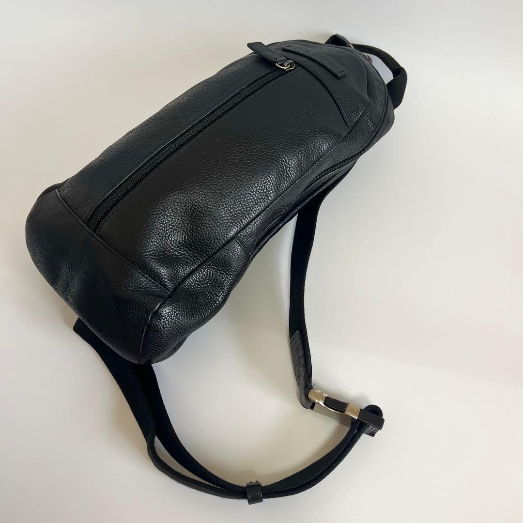 美品 COACH オールレザー ボディバッグ シボ革 ロゴ ブラック2way