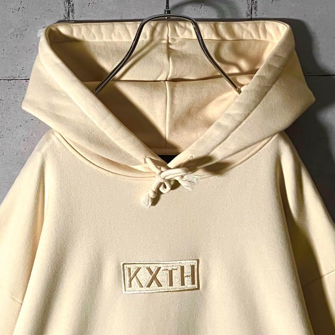 【美品】KITHキス☆刺繍ボックスロゴスウェットパーカーLクリーム