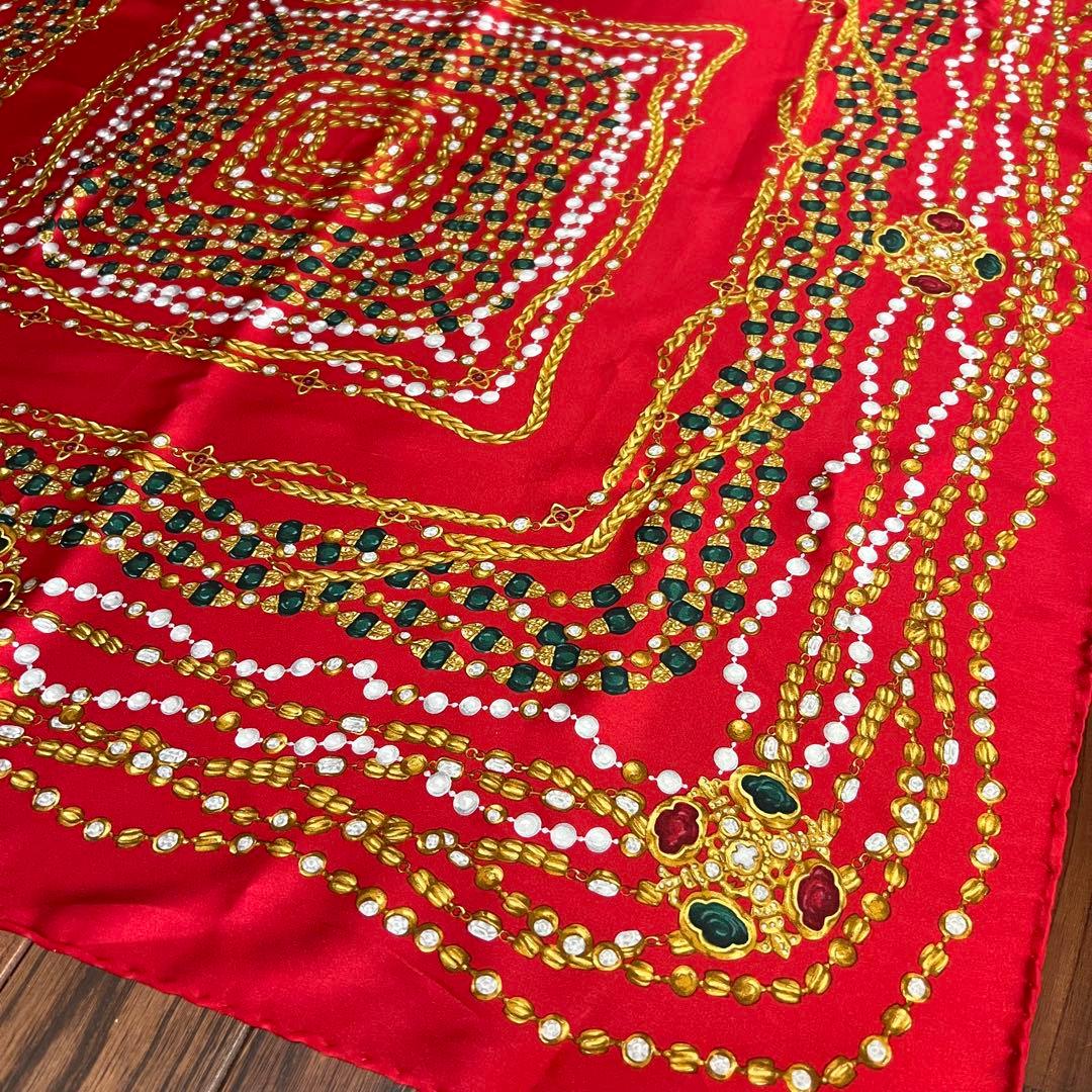 【eclatさん専用】CHANEL ヴィンテージスカーフ 宝石柄　大判 シルク