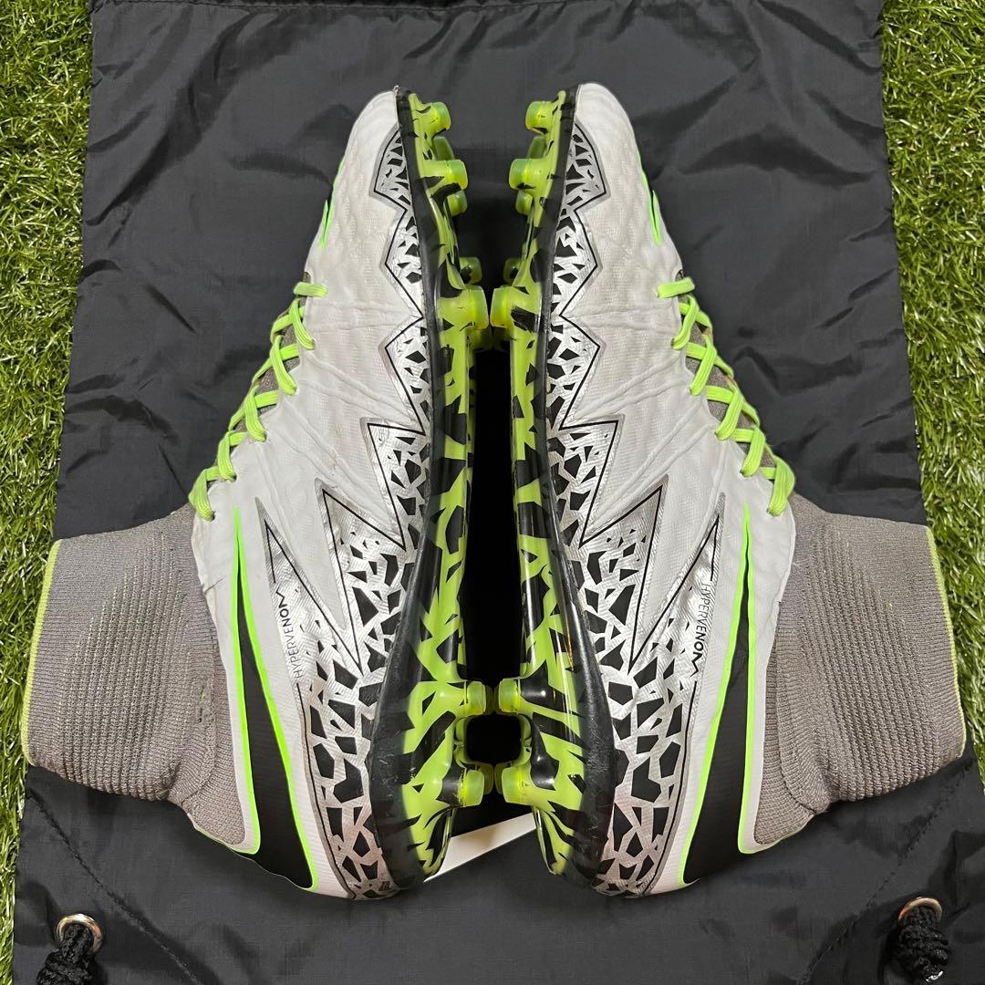 NIKE Hyper Venom Phantom Ⅱ FG 28cm