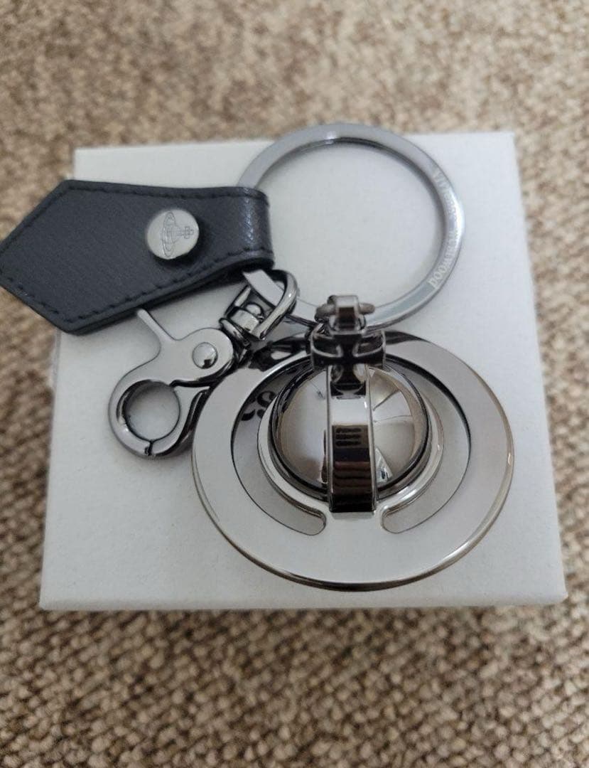 vivienne westwood レザーキーホルダー シルバー