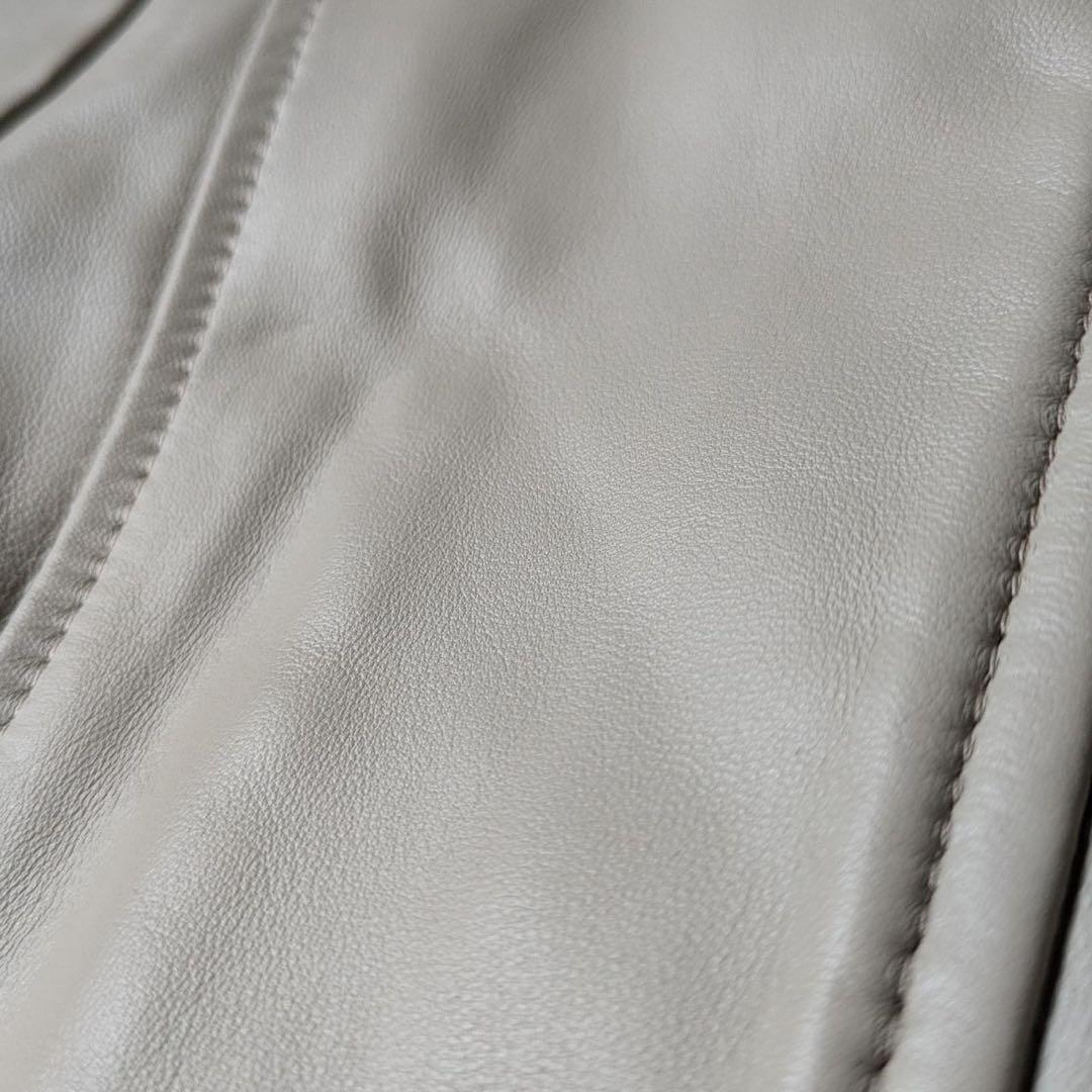 もりのがっこう　ラムレザーノーカラーブルゾン【ライトグレーベージュ】サイズL