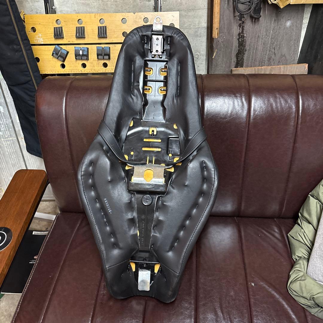 ぴょんエボスポーツスター03以降シート